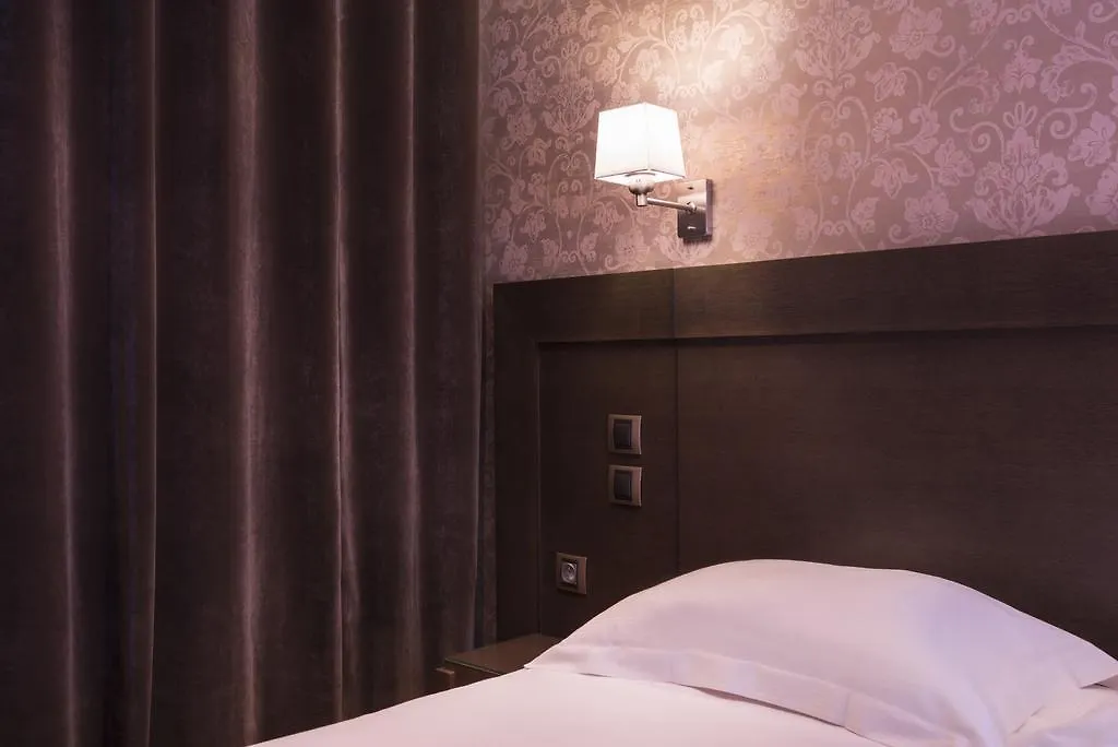 Volney Opera Hotel