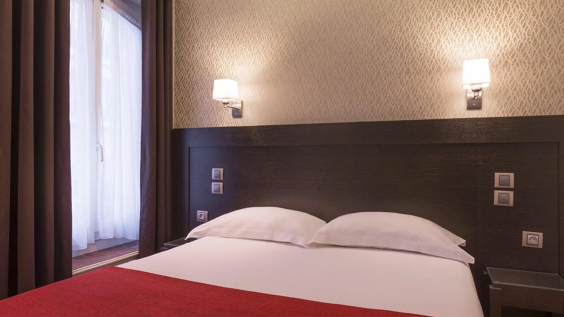 Hotel Volney Opera 3*