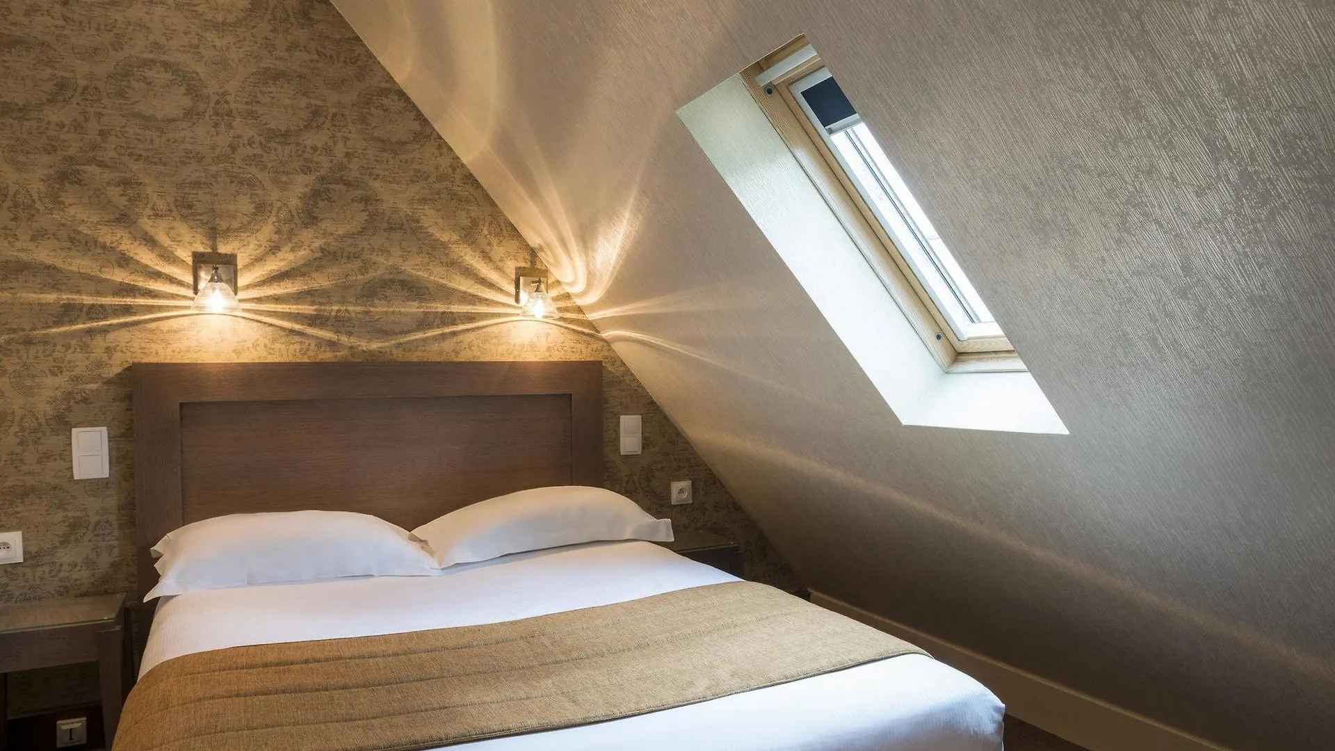 Hotel Volney Opera